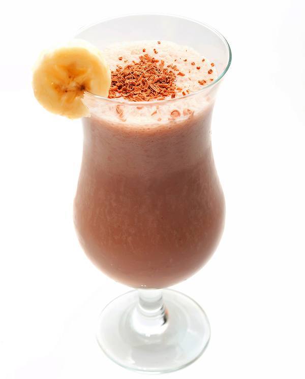 Chocolate peanut butter smoothie recipe with chocolate and peanut butter