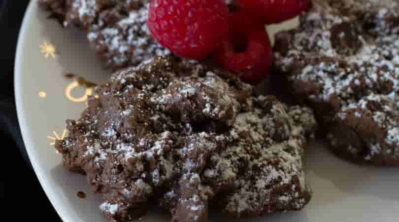 Dark chocolate cherry clusters